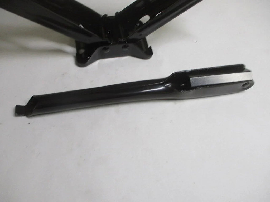 Pre-Owned 2019 Chevrolet Trax Wheel Tire Jack Assembly w/Tool OEM LKQ (Good)